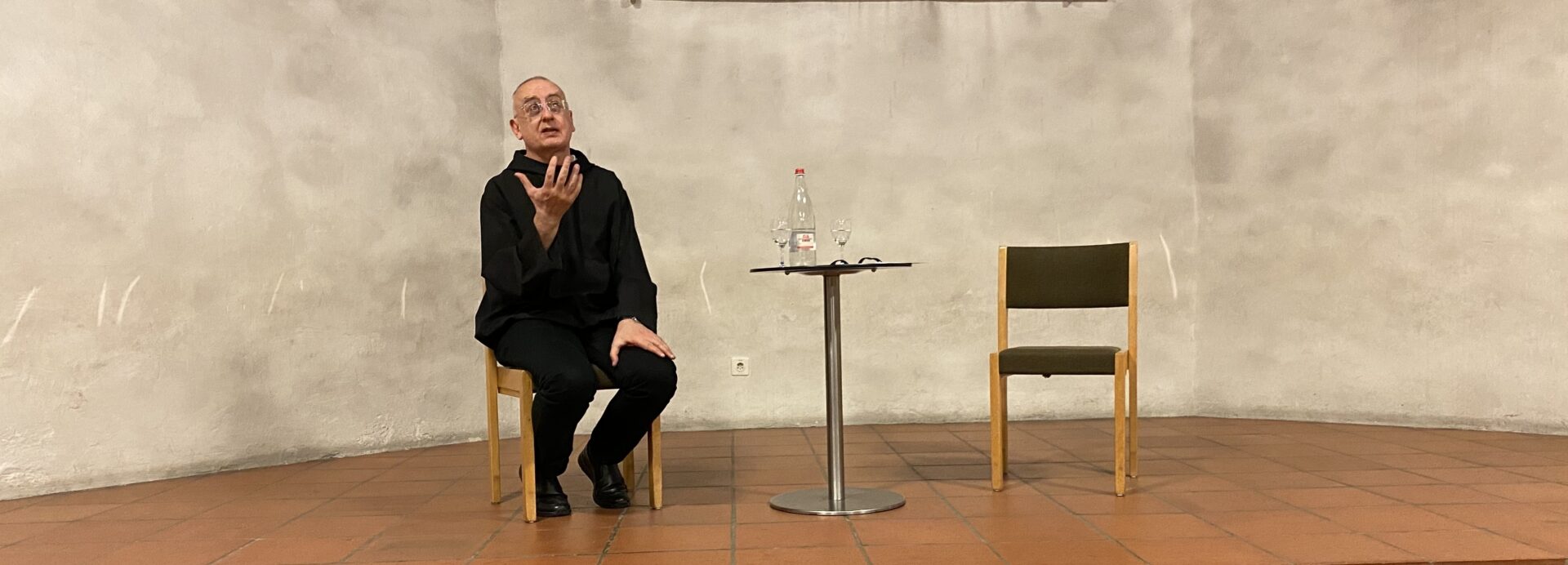 Martin Werlen (OSB) in der Badener Sebastianskapelle