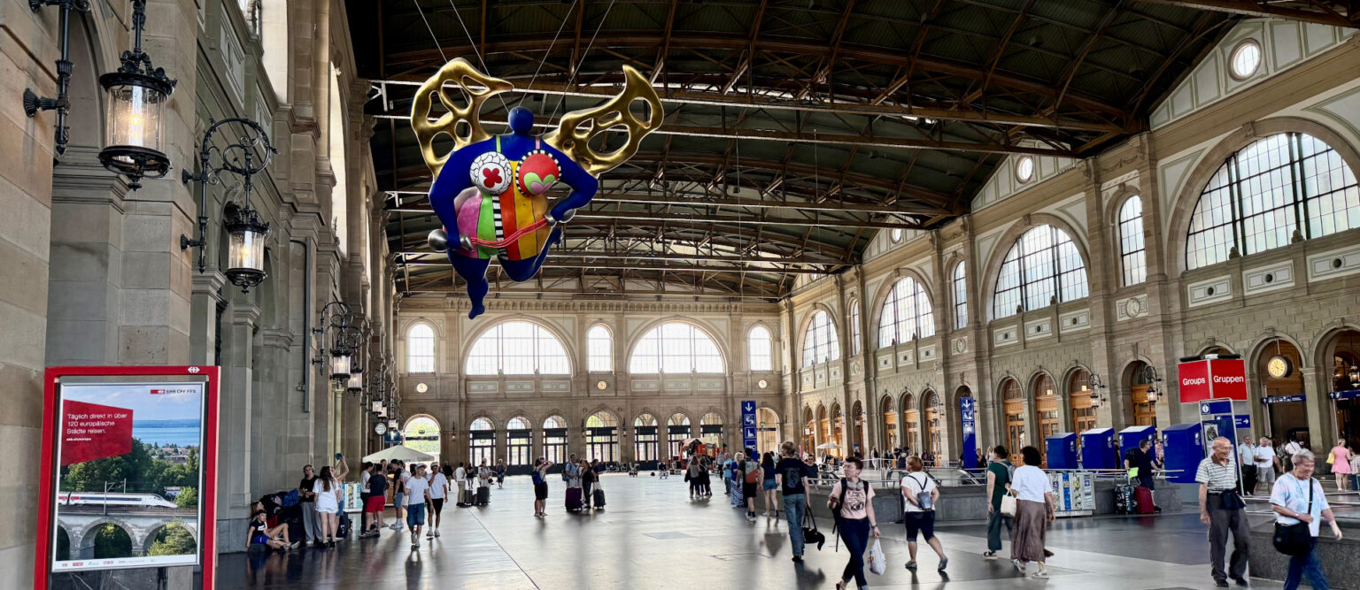Bahnhofshalle am HB Zürich: Hier findet am 31. Mai 2026 der Bistumstag statt. | Manuela Moser
