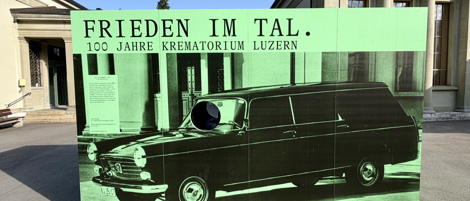 Die Ausstellung dokumentiert hundert Jahre Bestattungskultur in Luzern.