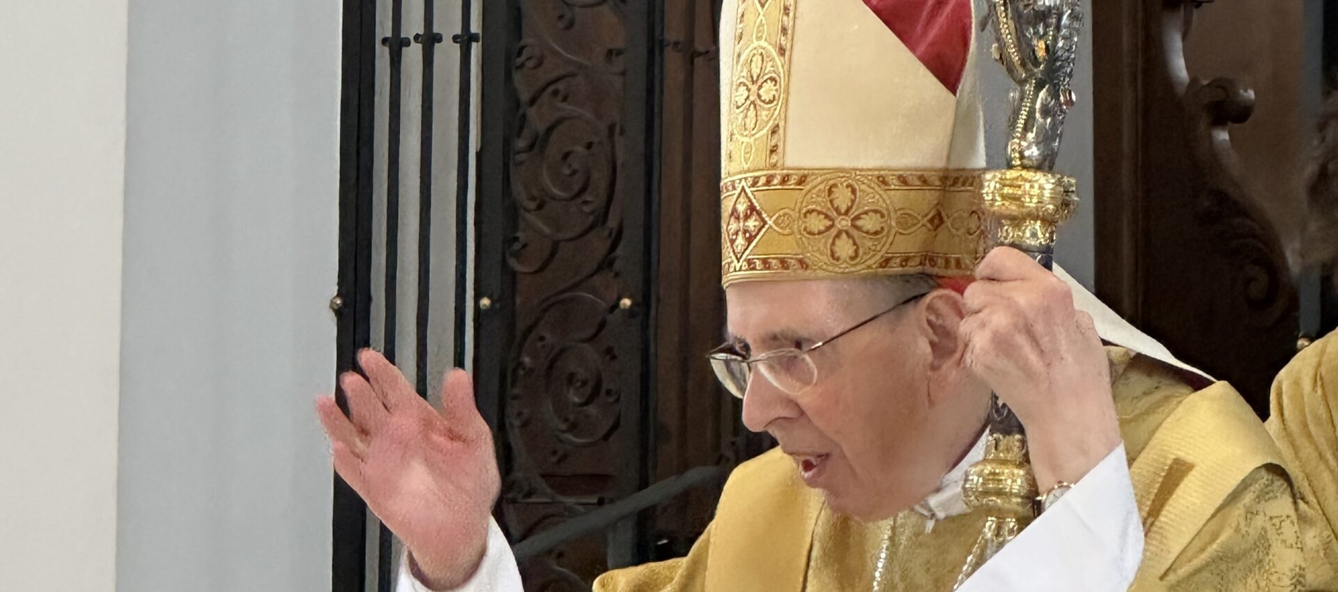 Kardinal Kurt Koch zelebriert ein Pontifikalamt in Mariastein am Festtag der Aufnahme Mariens in den Himmel.