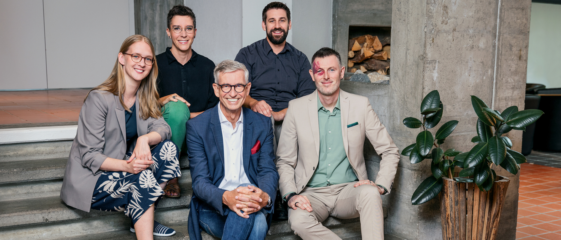 Das Team der neuen Sprecherinnen und Sprecher des "Wort zum Sonntag". V.l.: Isabella Senghor, Silvia Stohr, Stephan Feldhaus, Jonas Amherd, Tobias Zehnder.